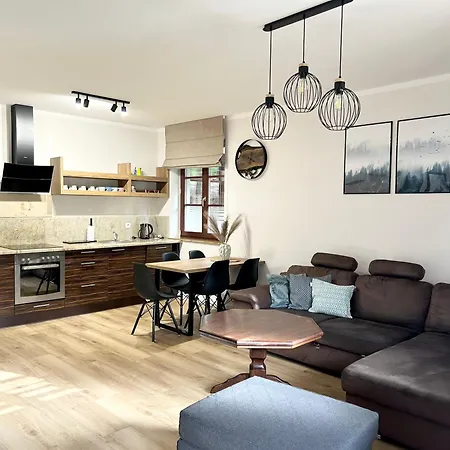 W Rezydencji Pod Swierkami Карпач